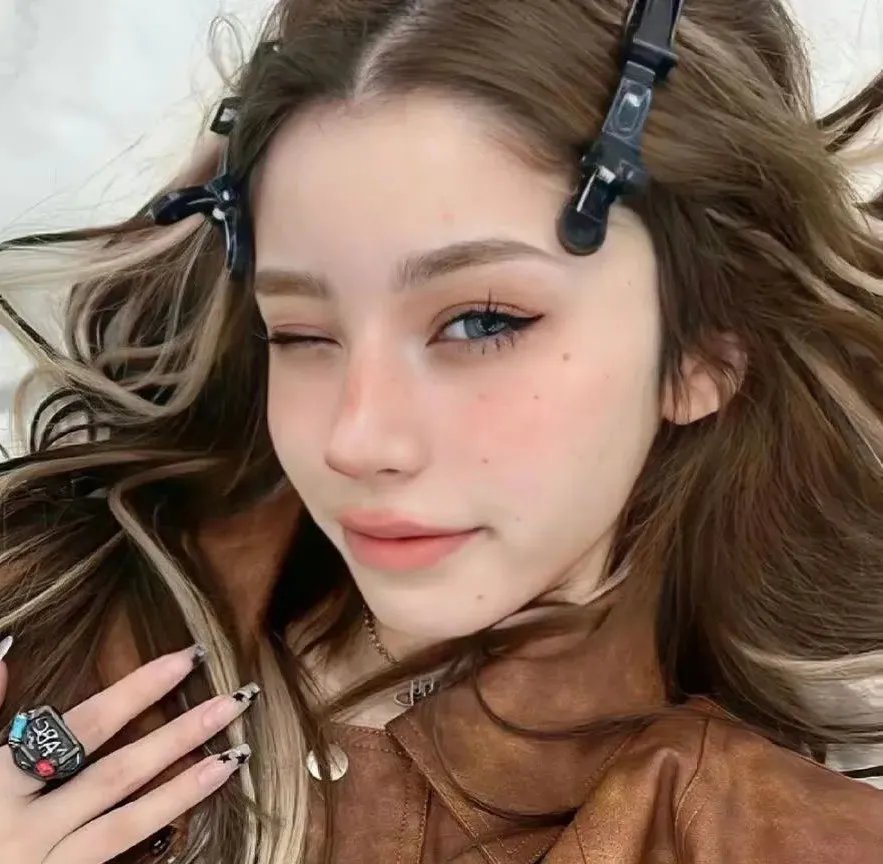 亡国倒计时，小公主心声拯救皇帝